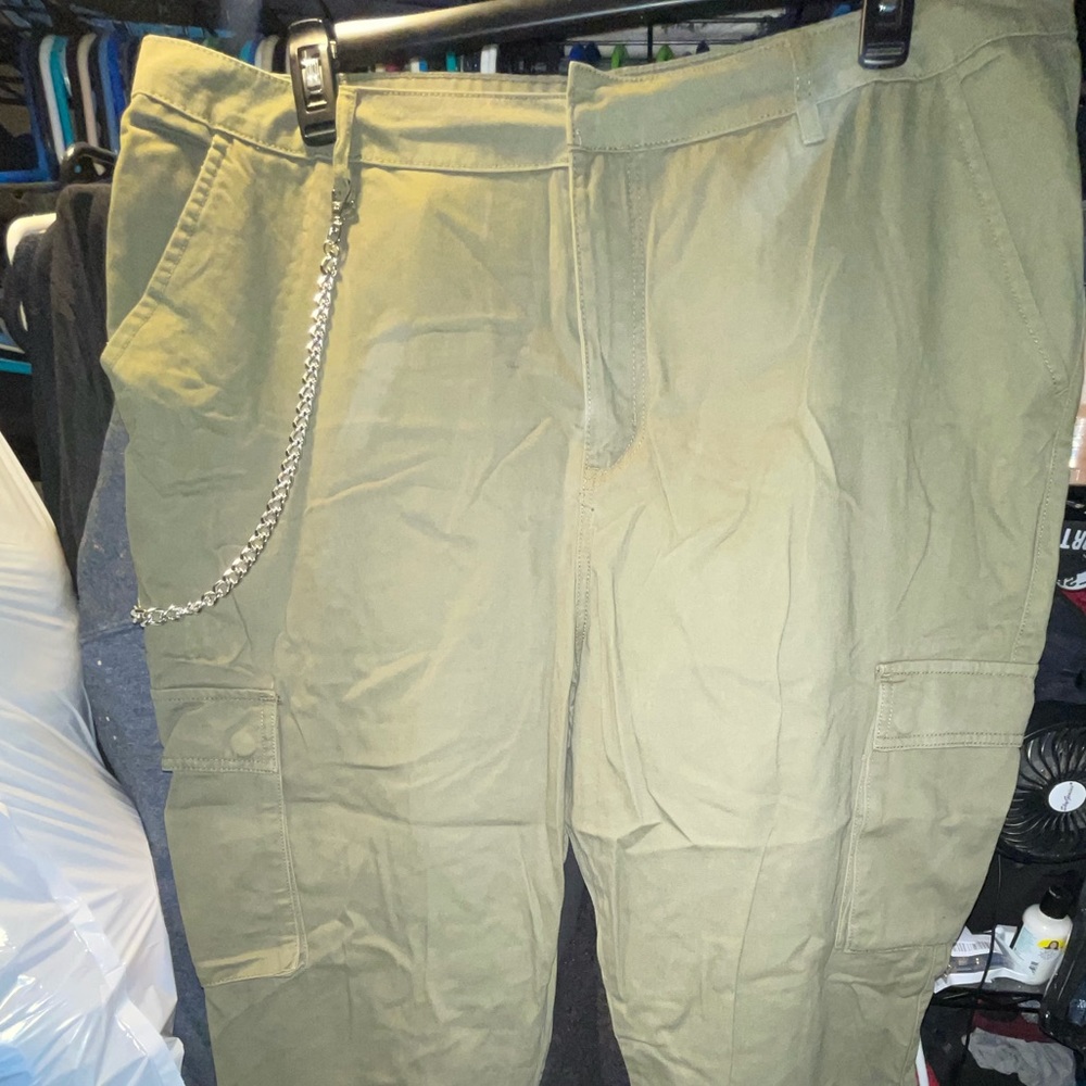 LAST CHANCE - Size 16 cargo pants w/ chain